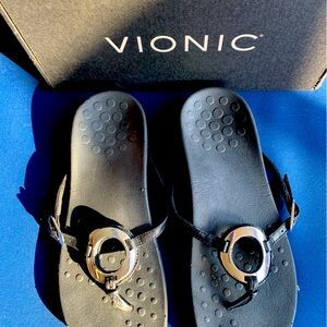 Size 8 Medium Vionic black sandal with silver trim